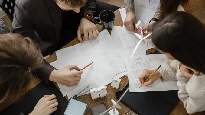 spotkanie-zespolu-ds-projektu-energii-odnawialnej zdjęcie ilustracyjne